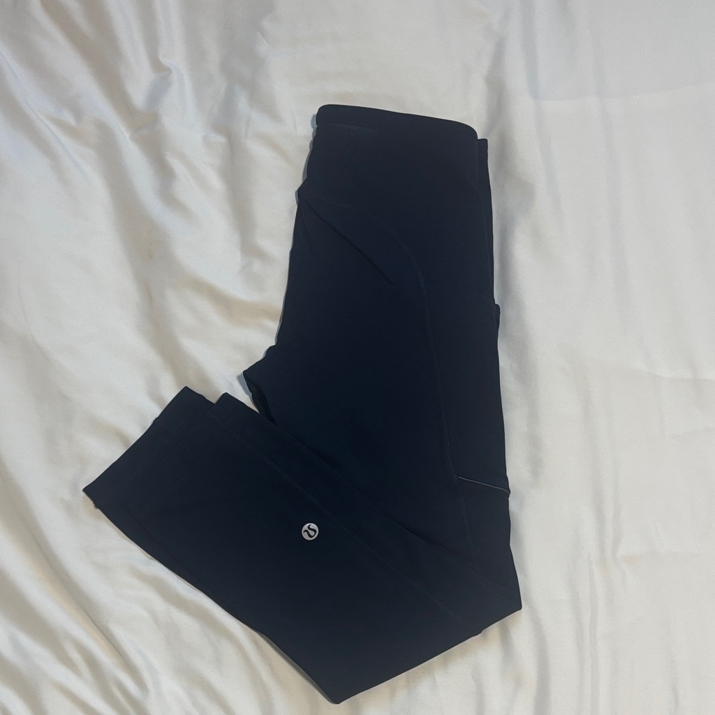 Lululemon Navy Speed Up Crop